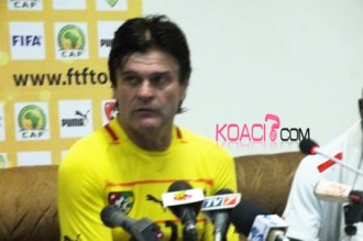 Togo : Didier Six empêche le départ des Eperviers sur Accra